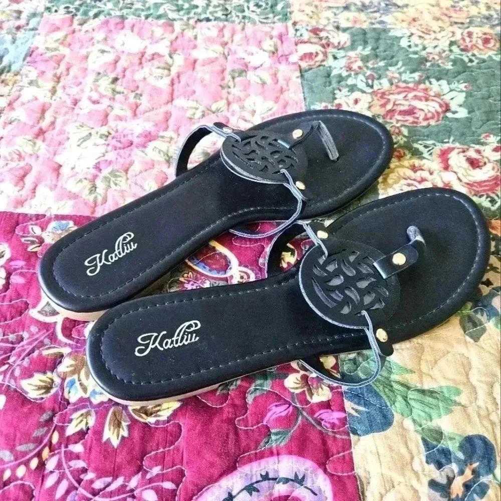Katliu sandals‎